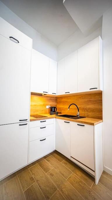 Stylish Apartment In Warszawa Eksteriør billede