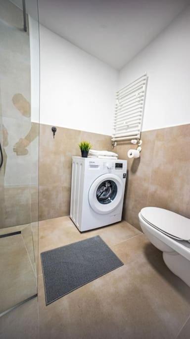 Stylish Apartment In Warszawa Eksteriør billede